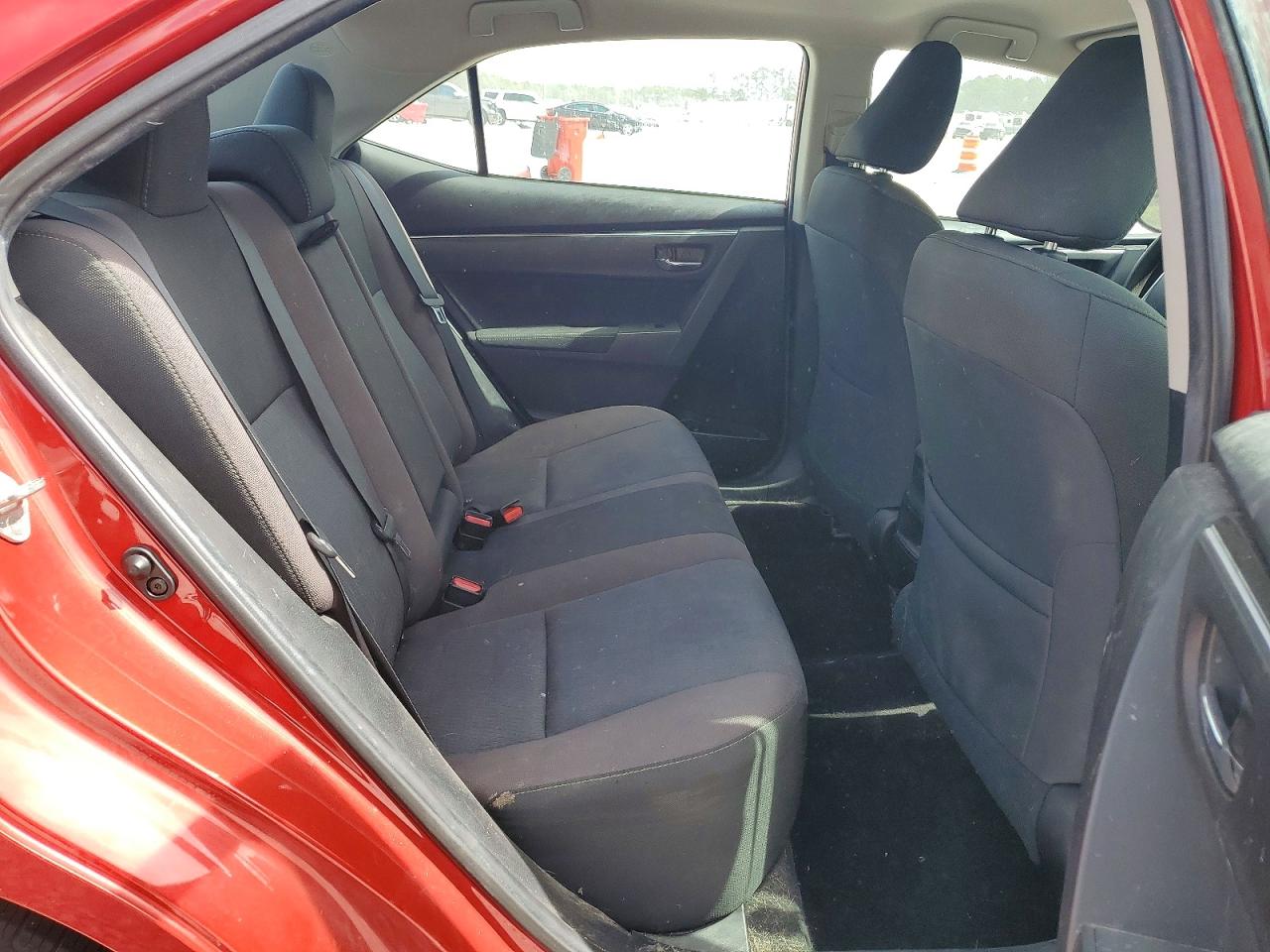 2018 TOYOTA COROLLA LE photo 19