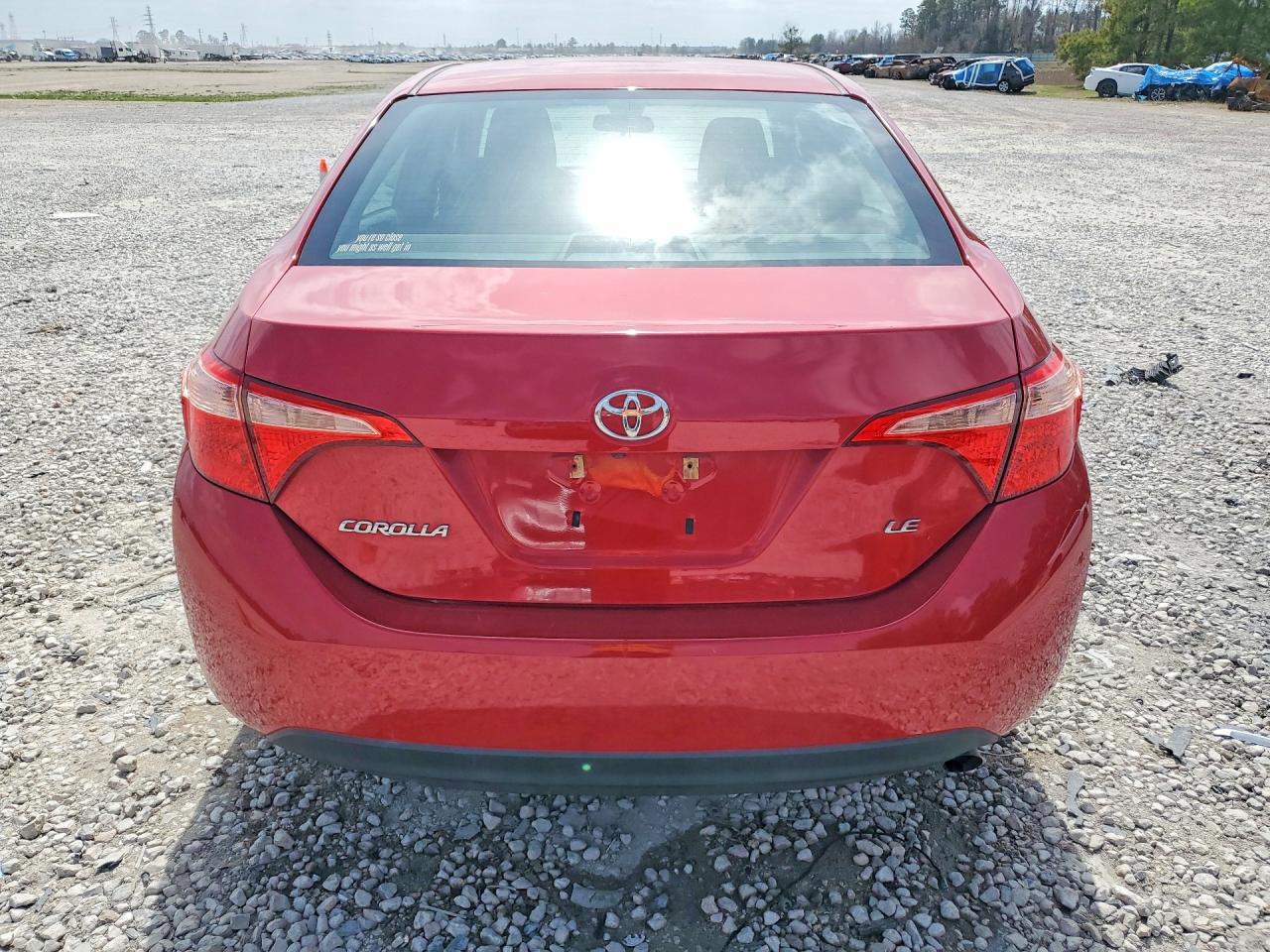 2018 TOYOTA COROLLA LE photo 11