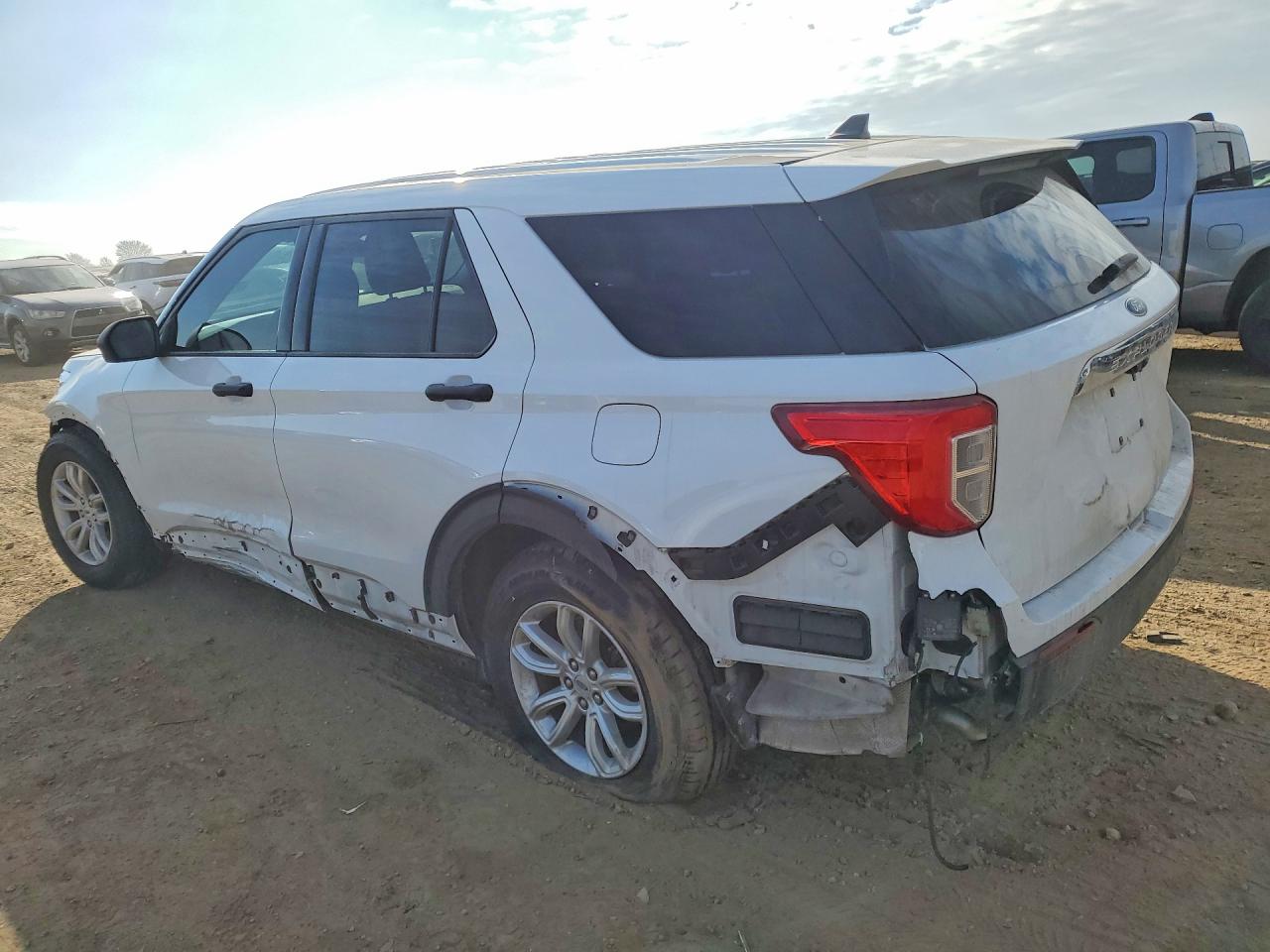 2021 FORD EXPLORER photo 3