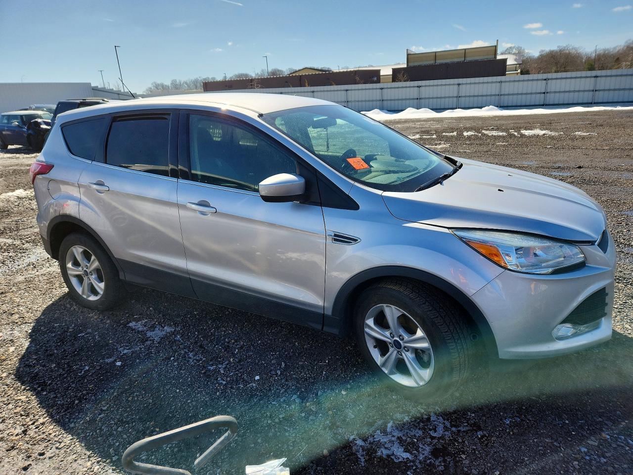 2016 FORD ESCAPE SE photo 4