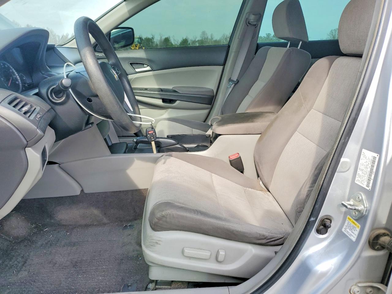 2009 HONDA ACCORD LXP photo 7