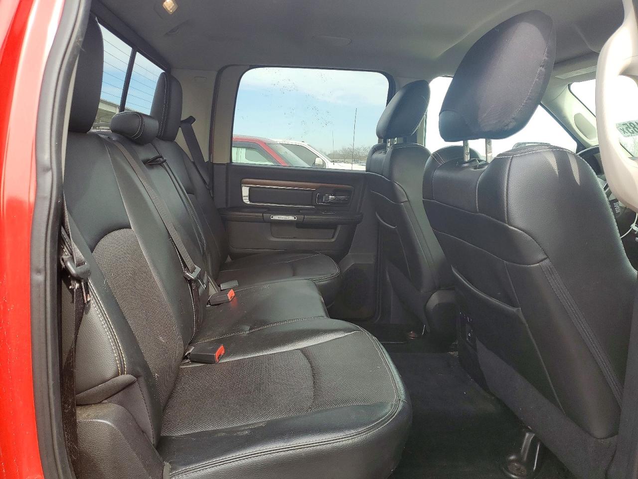 2014 RAM 1500 LARAMIE photo 19