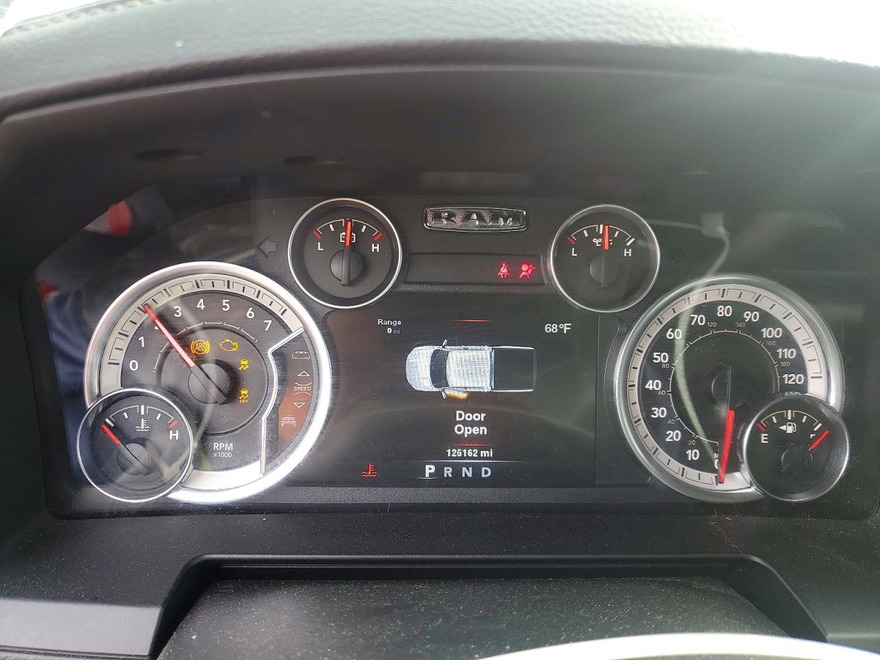 2014 RAM 1500 LARAMIE photo 17