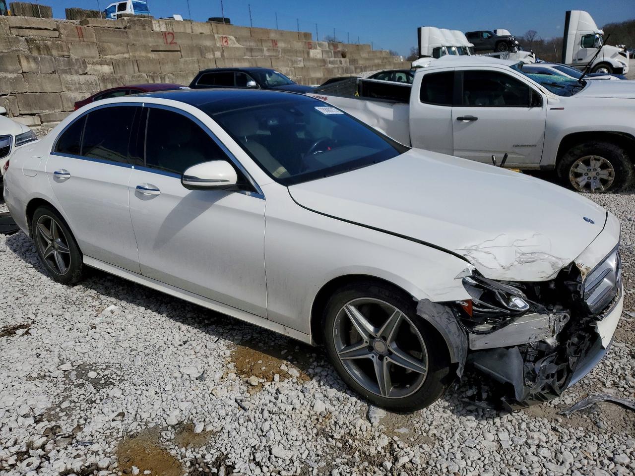 2017 MERCEDES-BENZ E 300 4MATIC photo 4