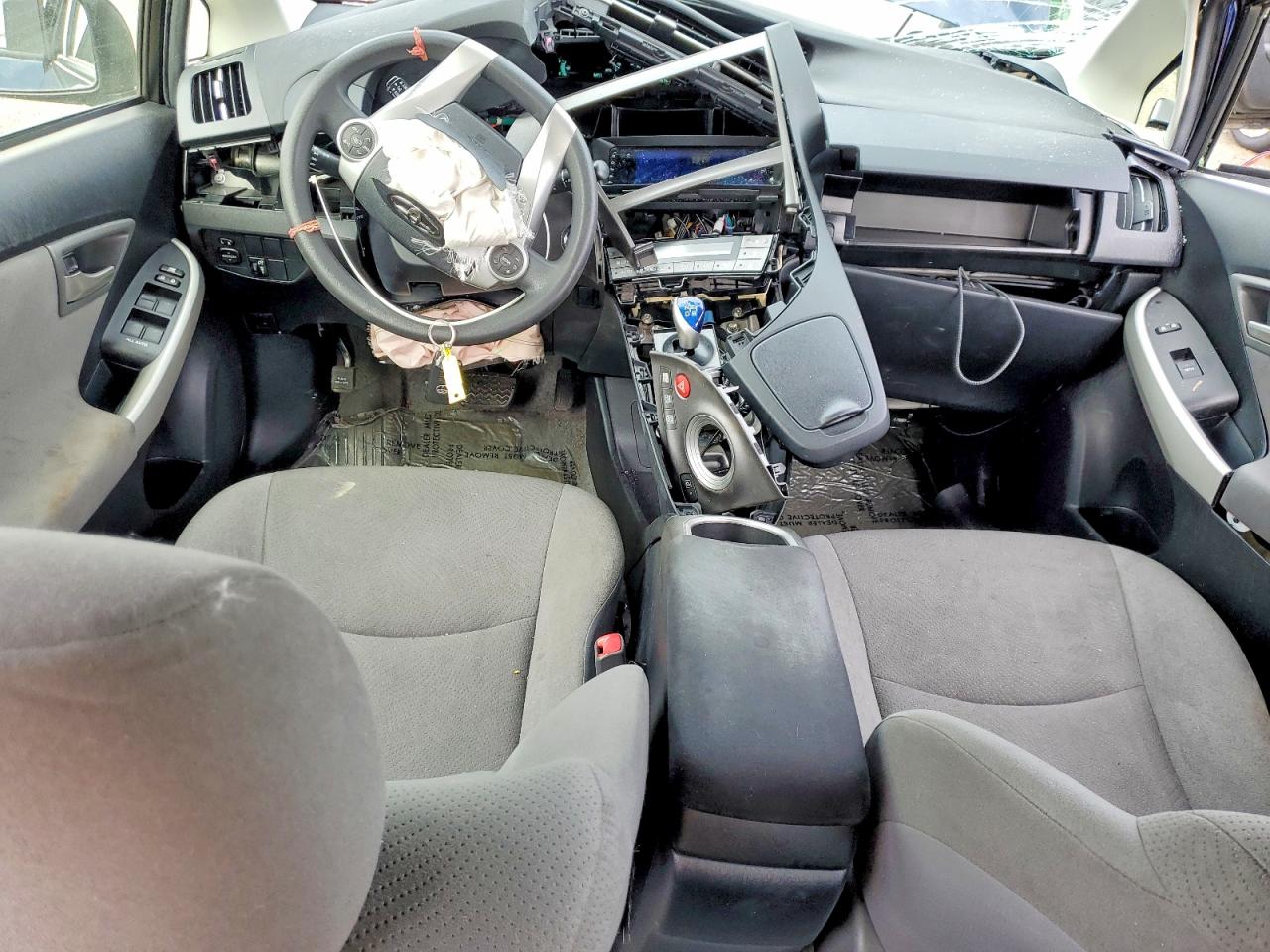2012 TOYOTA PRIUS THREE photo 8