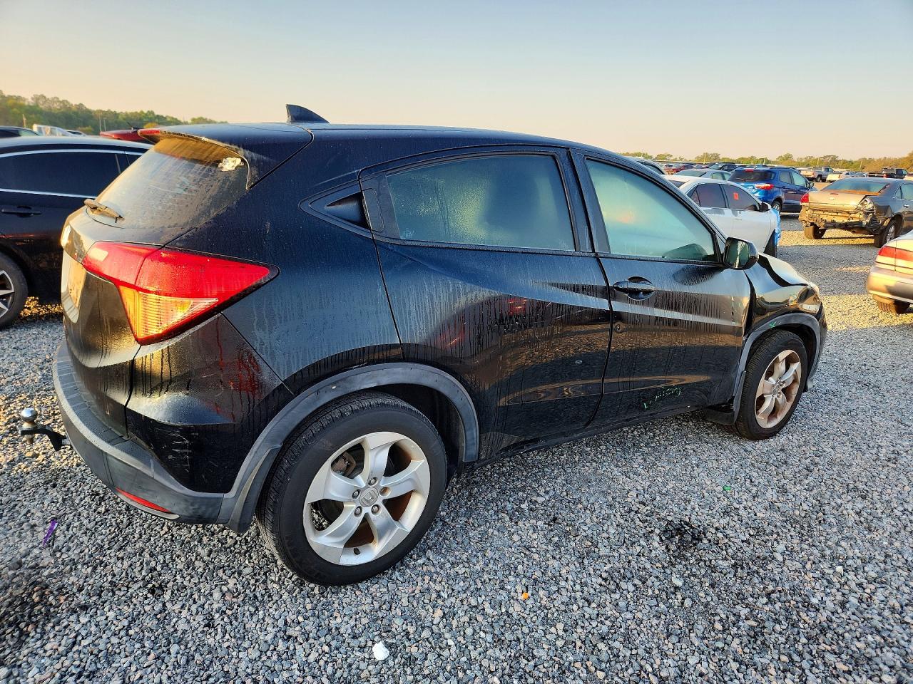 2016 HONDA HR-V LX photo 5