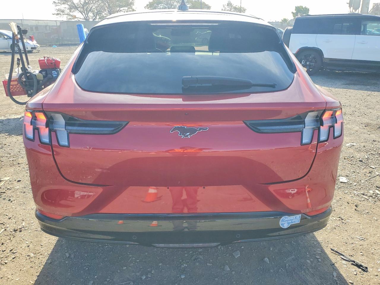 2021 FORD MUSTANG MACH-E PREMIUM photo 11