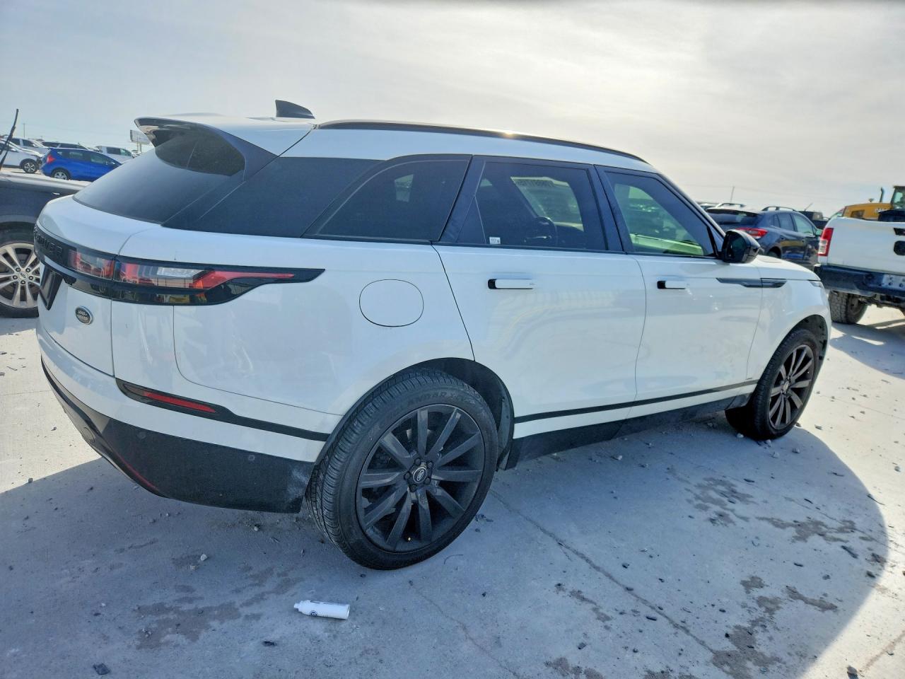 2019 LAND ROVER RANGE ROVER VELAR R-DYNAMIC SE photo 5