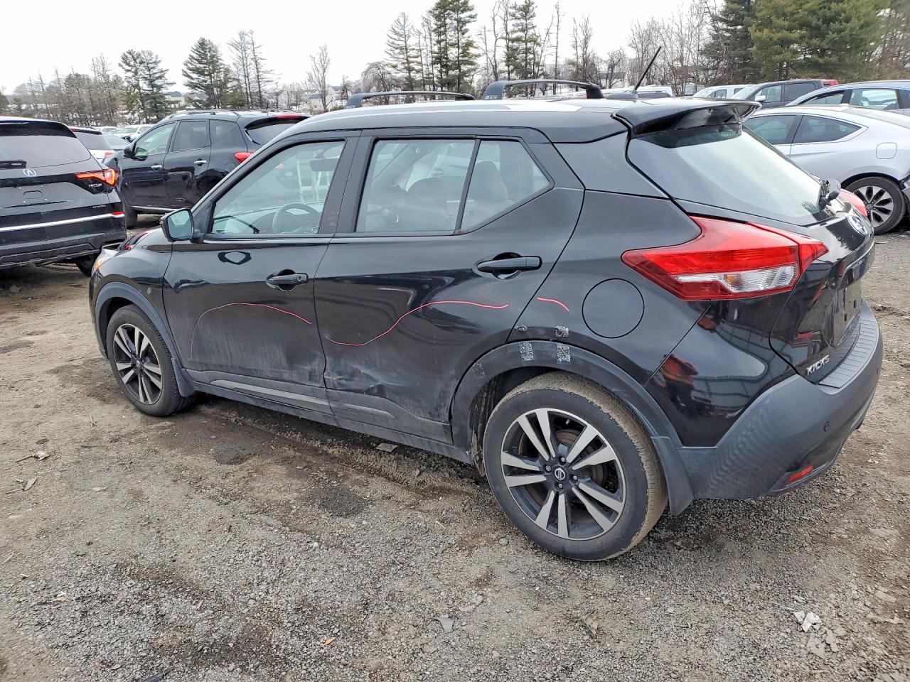 2019 NISSAN KICKS SR photo 2