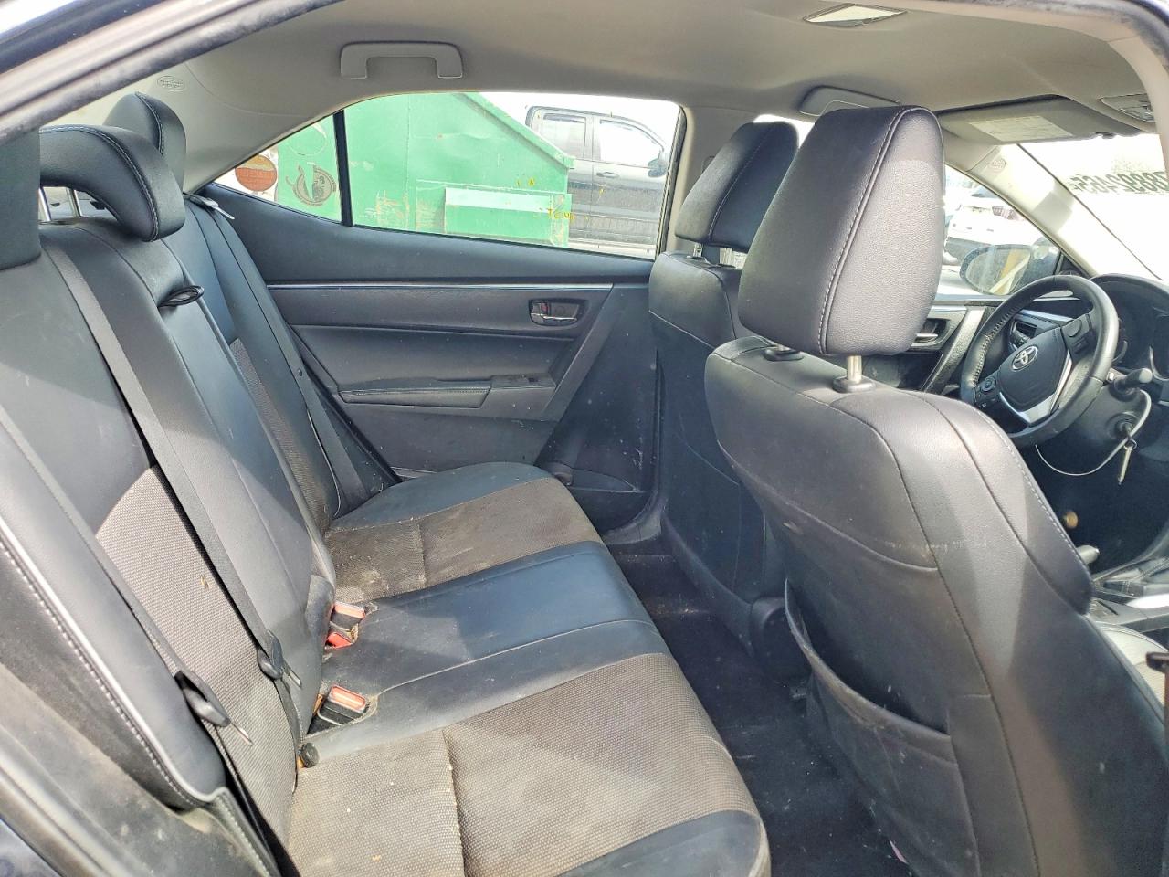 2015 TOYOTA COROLLA photo 10
