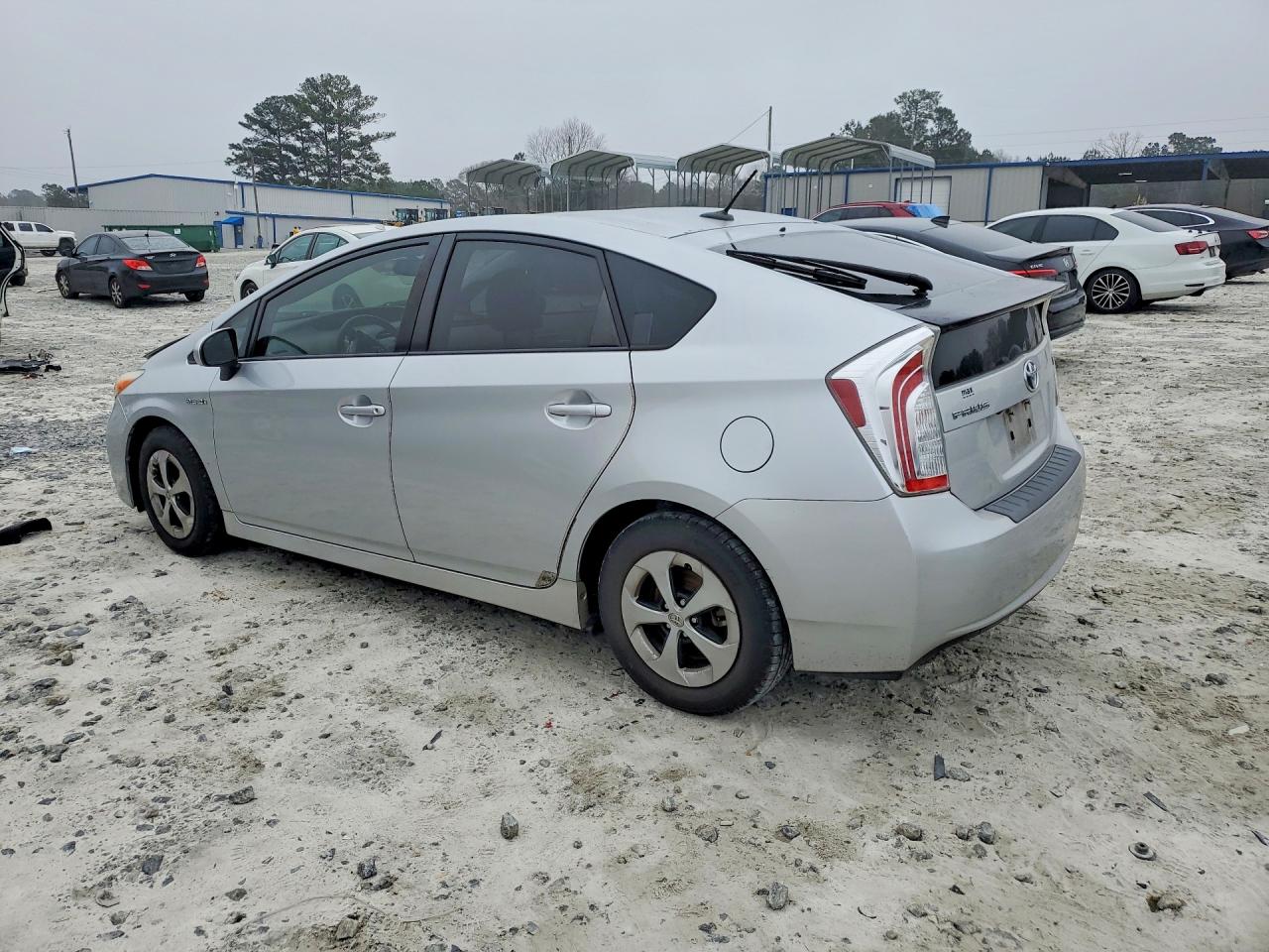 2015 TOYOTA PRIUS FOUR photo 3