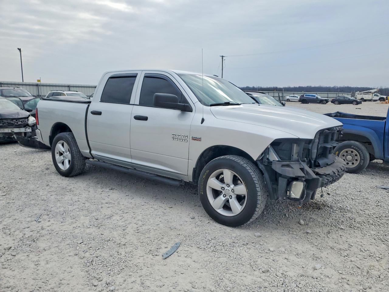 2015 RAM 1500 ST photo 7