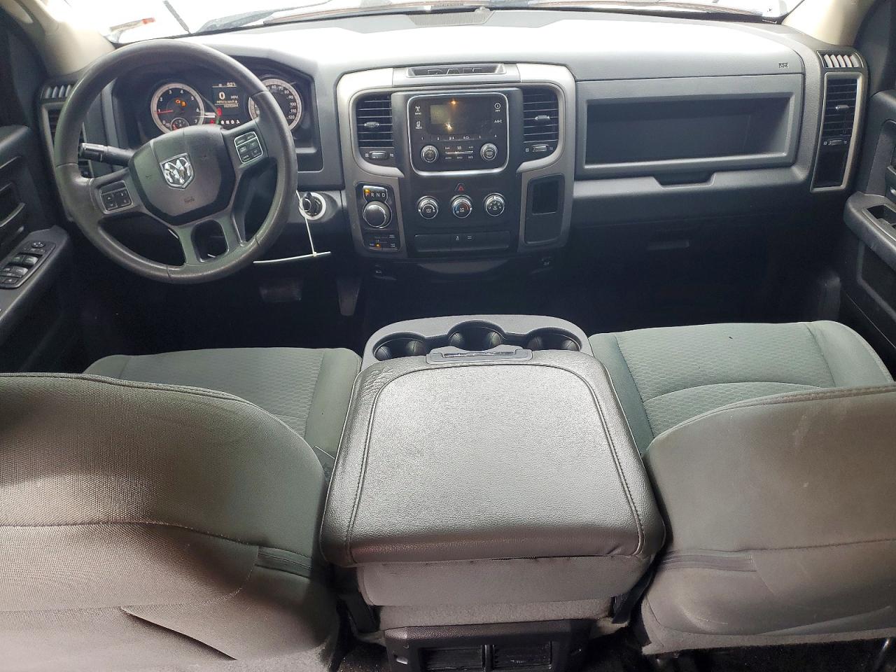 2015 RAM 1500 ST photo 15