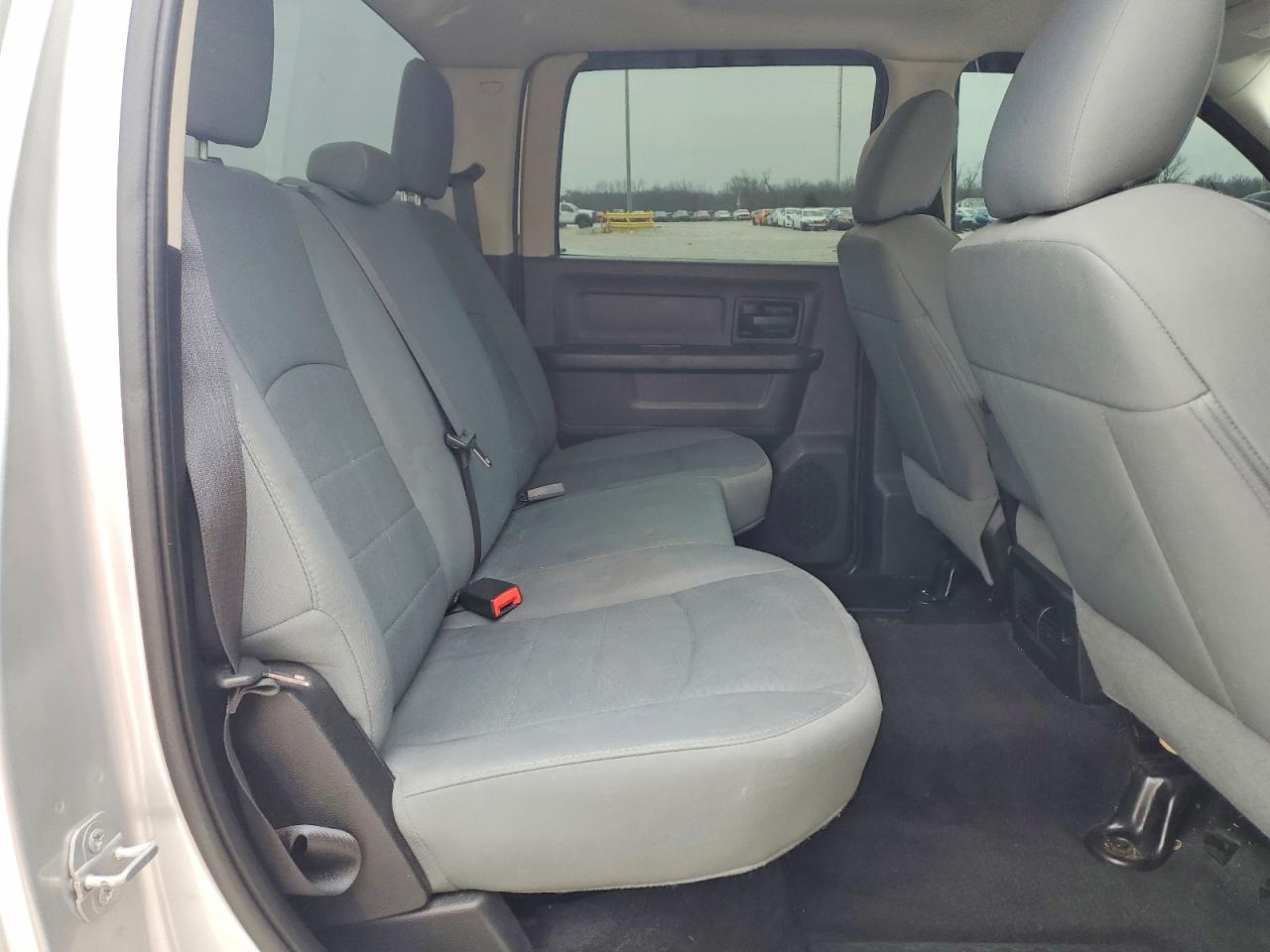 2015 RAM 1500 ST photo 19