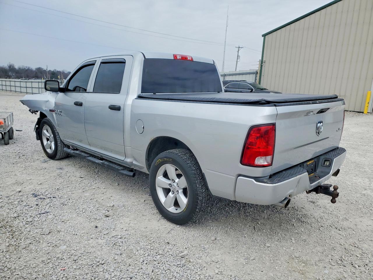 2015 RAM 1500 ST photo 3