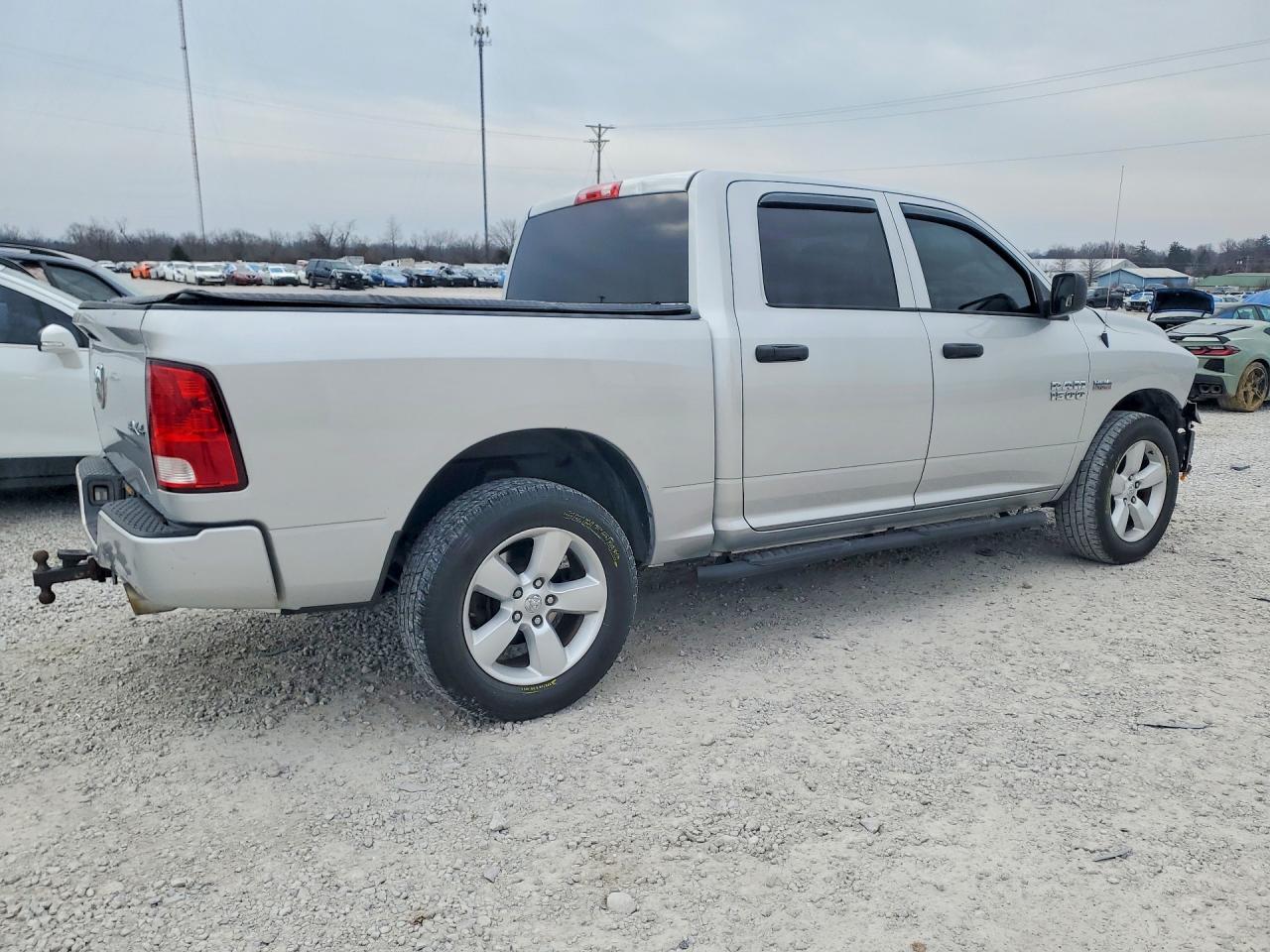 2015 RAM 1500 ST photo 5