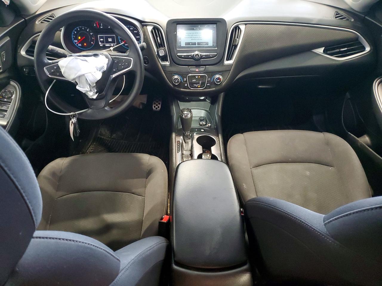 2017 CHEVROLET MALIBU LS photo 8