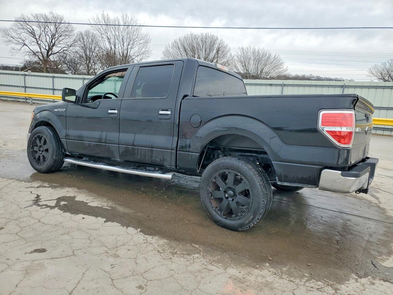 2013 FORD F150 SUPERCREW photo 2