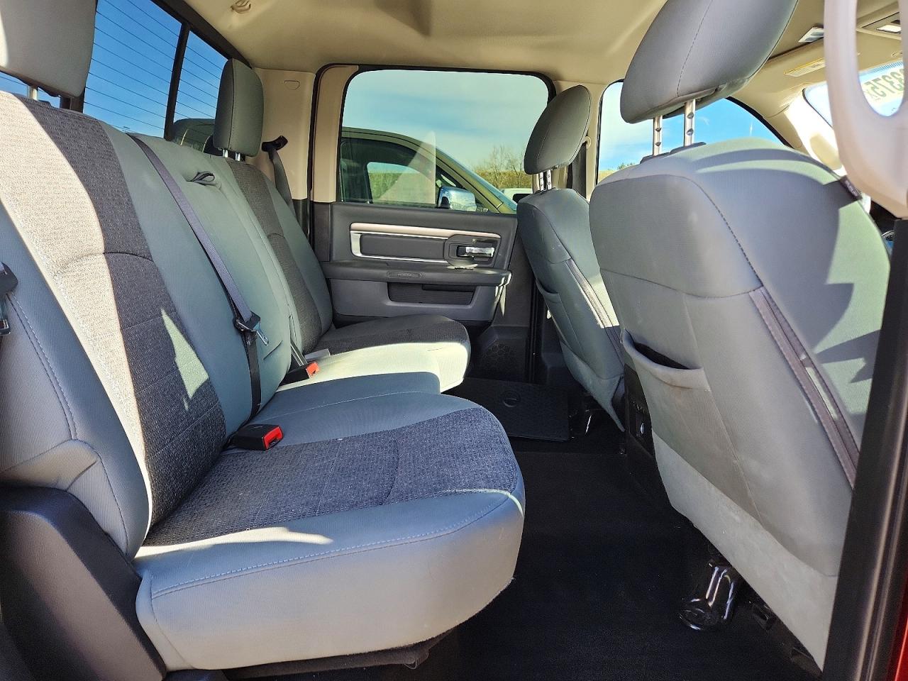 2016 RAM 1500 SLT photo 10