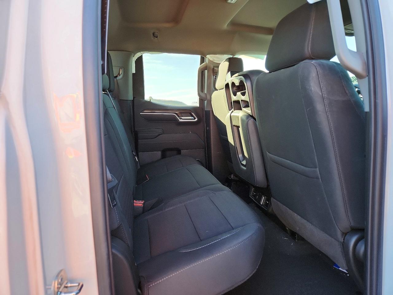 2024 CHEVROLET SILVERADO K1500 LT-L photo 10