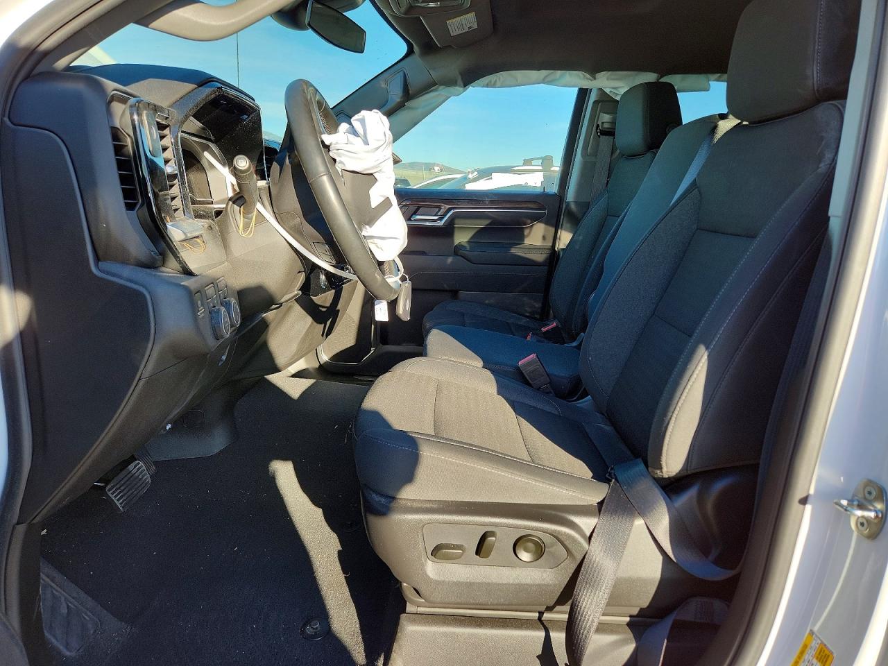 2024 CHEVROLET SILVERADO K1500 LT-L photo 7