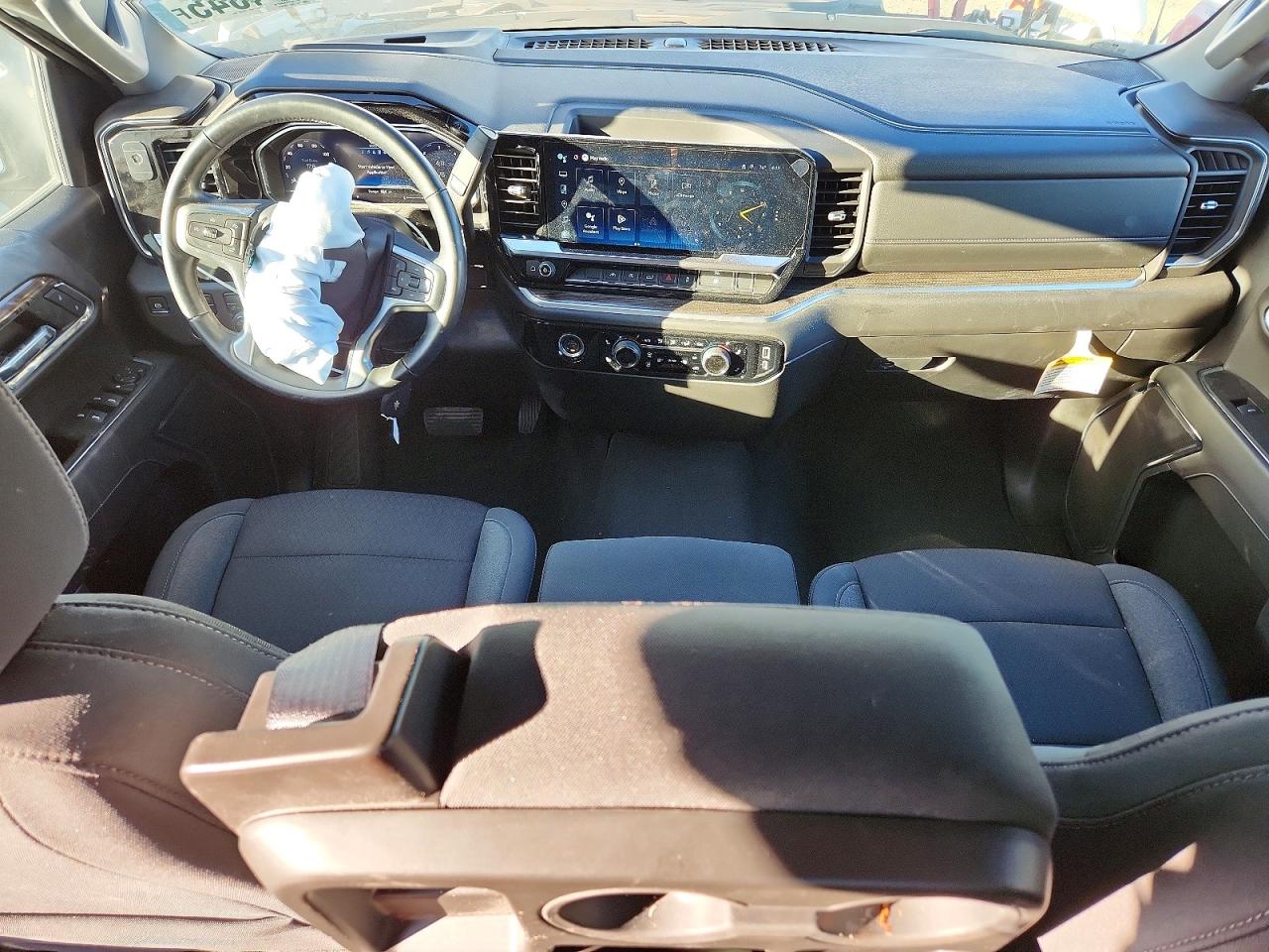 2024 CHEVROLET SILVERADO K1500 LT-L photo 8