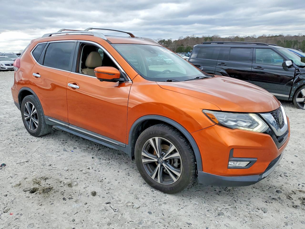 2018 NISSAN ROGUE S photo 4