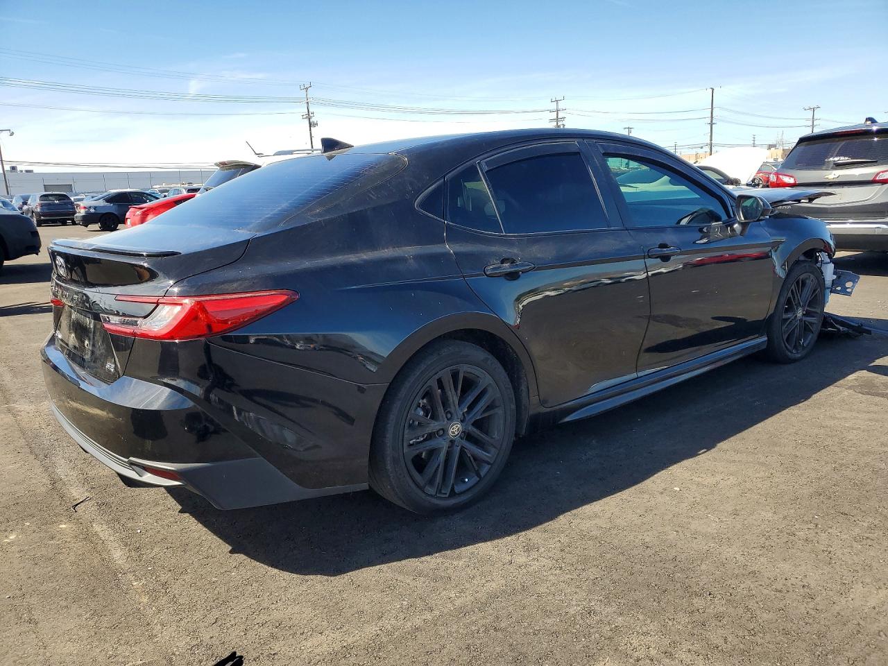 2025 TOYOTA CAMRY SE photo 3