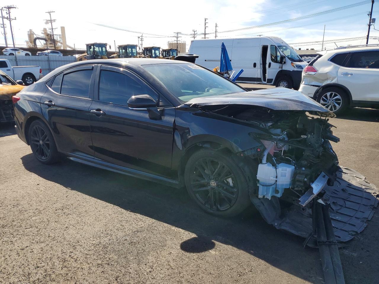 2025 TOYOTA CAMRY SE photo 4