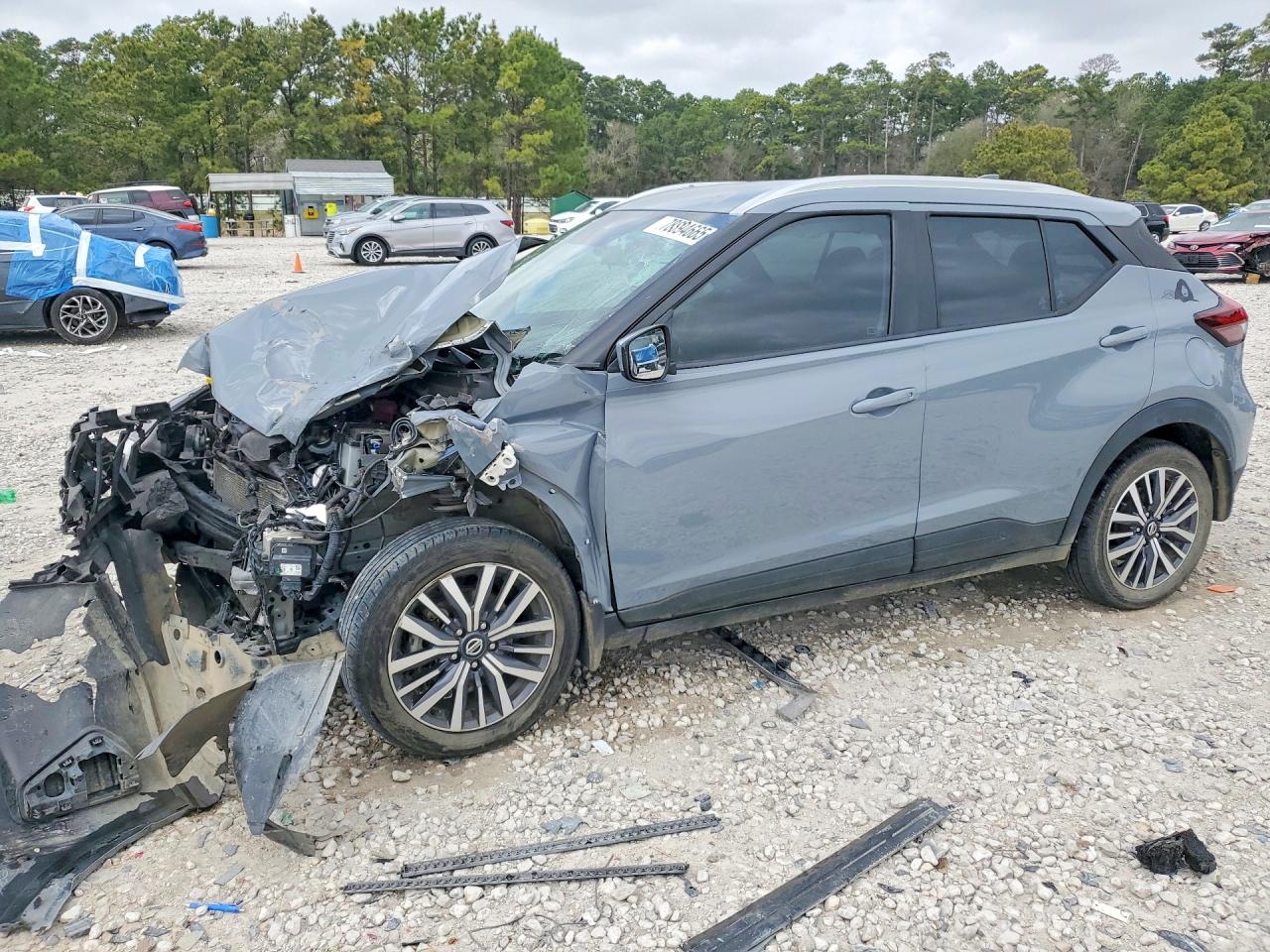 2021 NISSAN KICKS