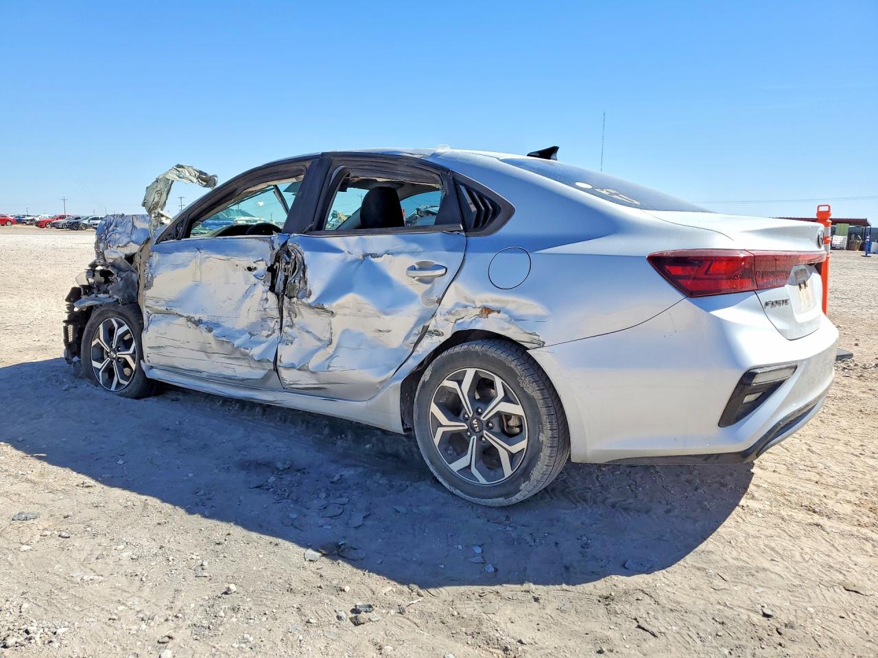 2021 KIA FORTE LXS photo 4