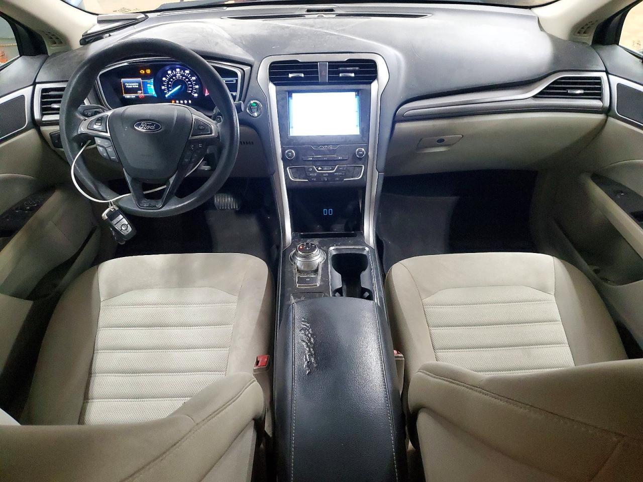 2019 FORD FUSION SE photo 8