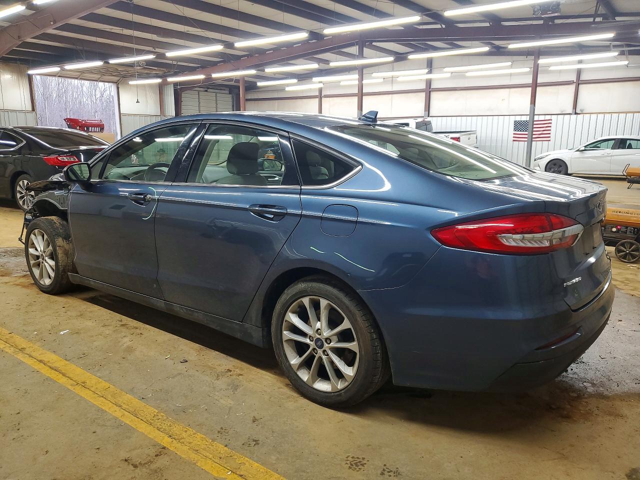 2019 FORD FUSION SE photo 2