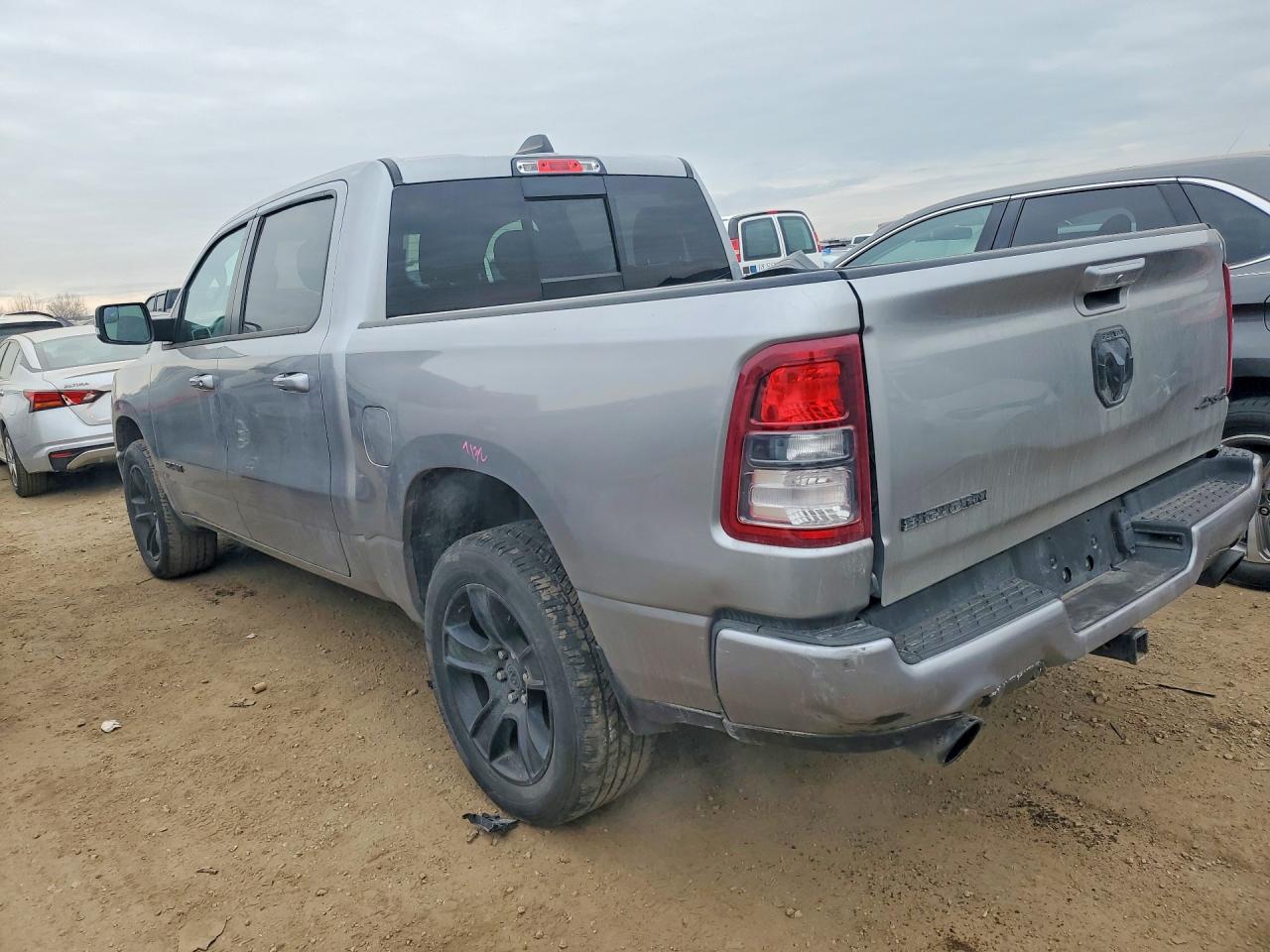2021 RAM 1500 BIG HORN photo 3