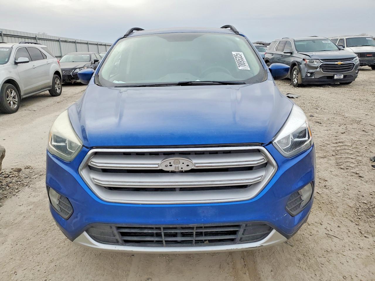 2017 FORD ESCAPE SE photo 5