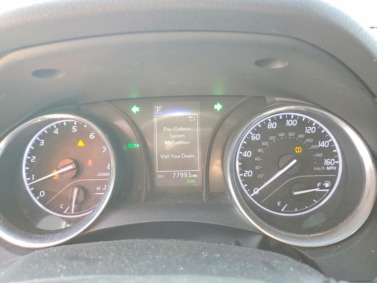 2020 TOYOTA CAMRY SE photo 9