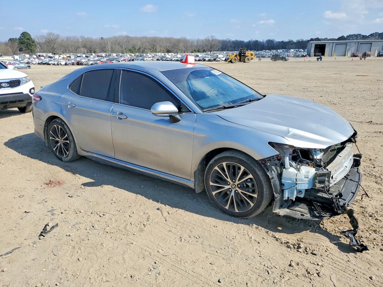 2020 TOYOTA CAMRY SE photo 4