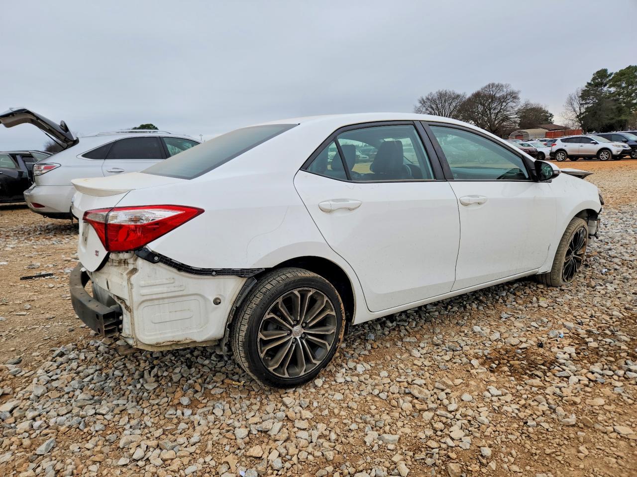 2016 TOYOTA COROLLA S PLUS photo 3