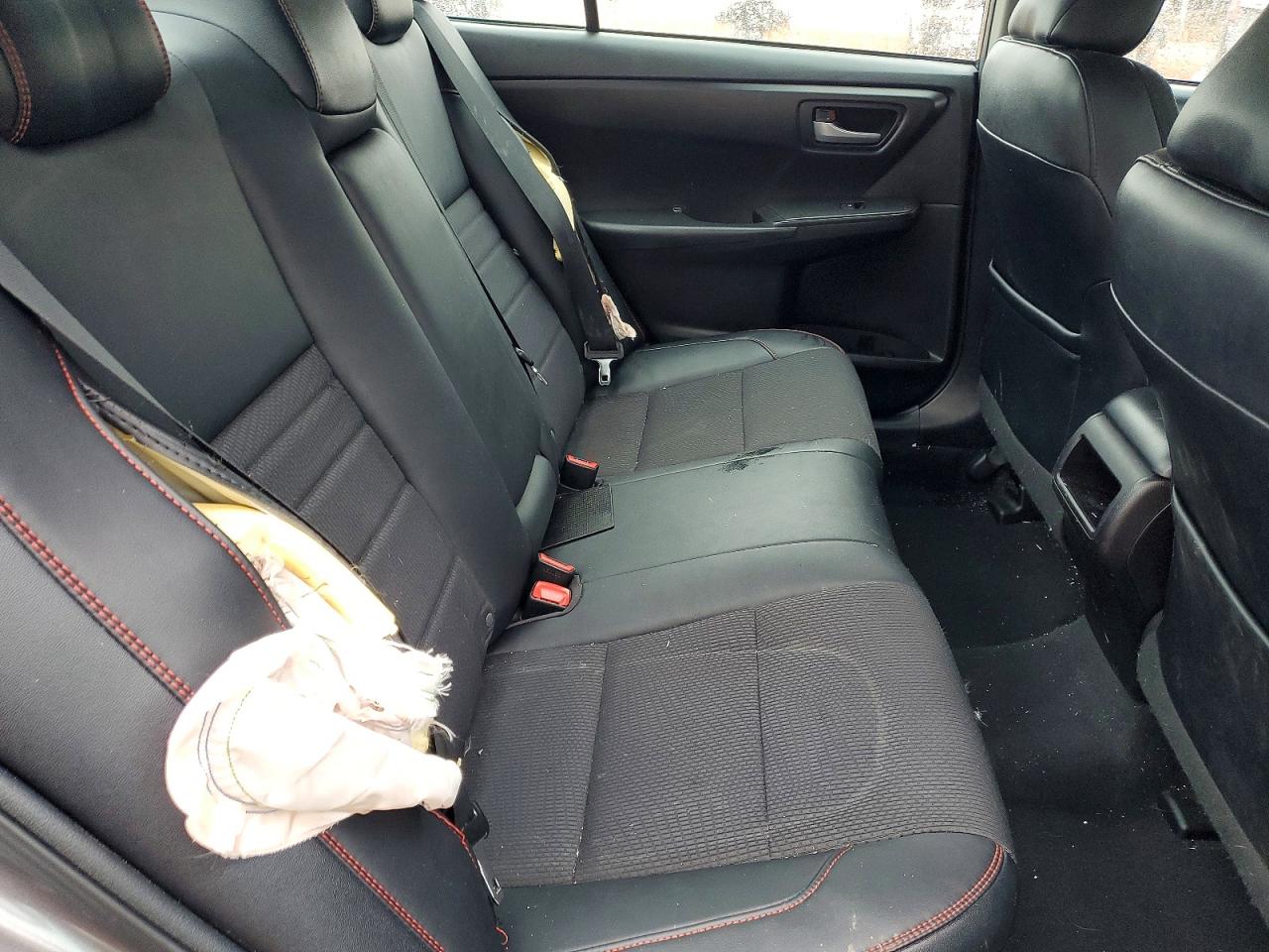 2017 TOYOTA CAMRY SE photo 10