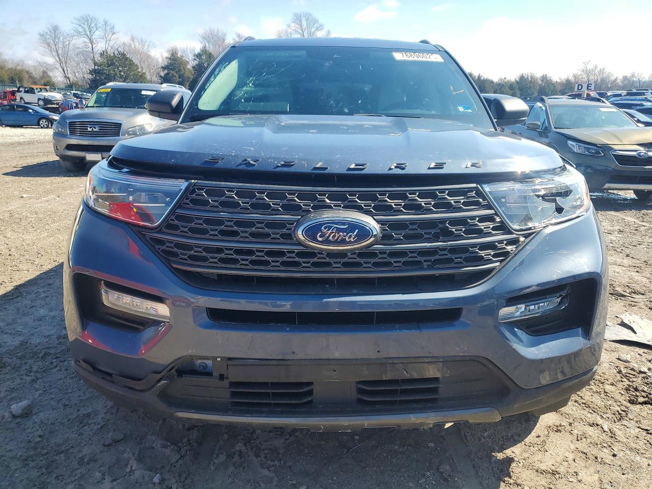 2021 FORD EXPLORER XLT photo 9