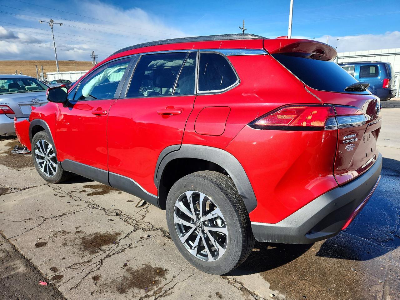2022 TOYOTA COROLLA CROSS XLE photo 3