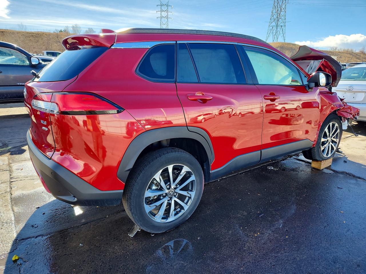 2022 TOYOTA COROLLA CROSS XLE photo 5