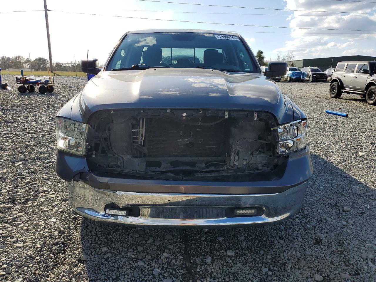 2014 RAM 1500 SLT photo 5