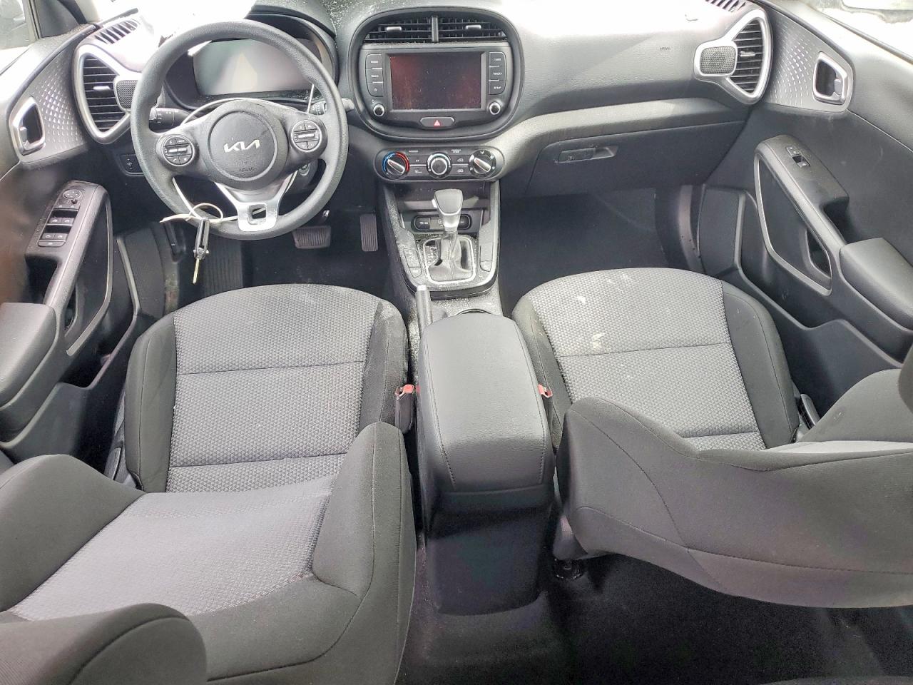 2025 KIA SOUL LX photo 22