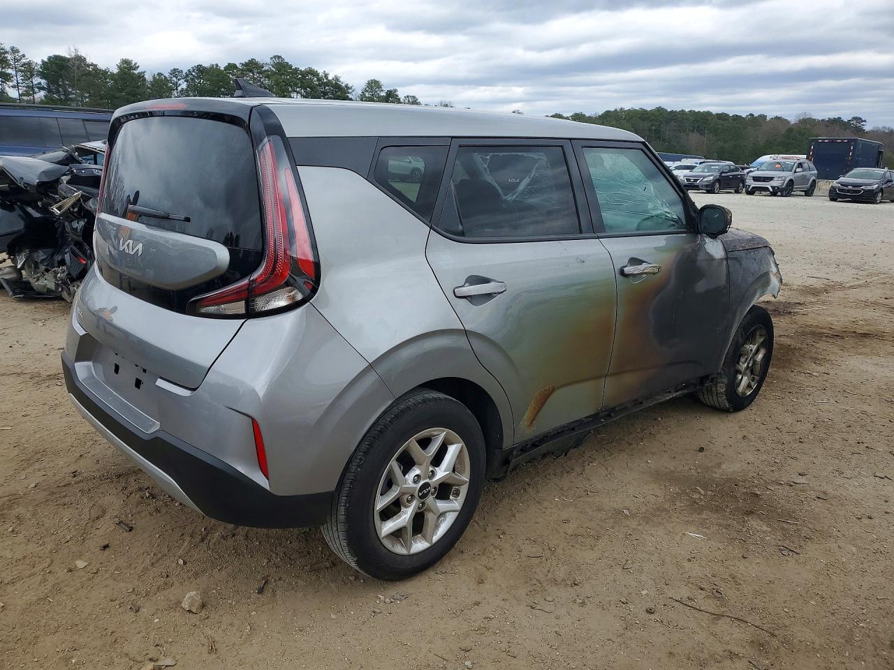 2025 KIA SOUL LX photo 7