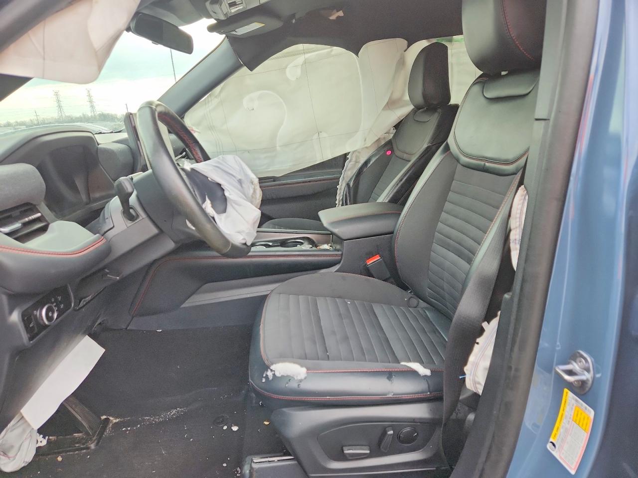 2025 FORD EXPLORER ST-LINE photo 13