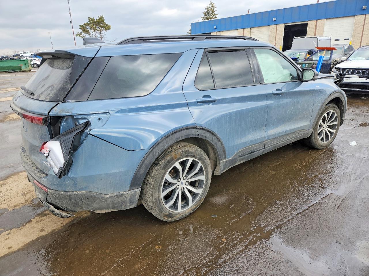 2025 FORD EXPLORER ST-LINE photo 5