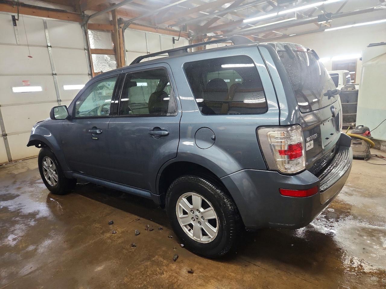 2010 MERCURY MARINER photo 2