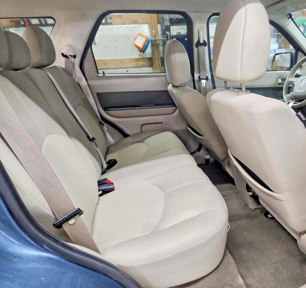 2010 MERCURY MARINER photo 11