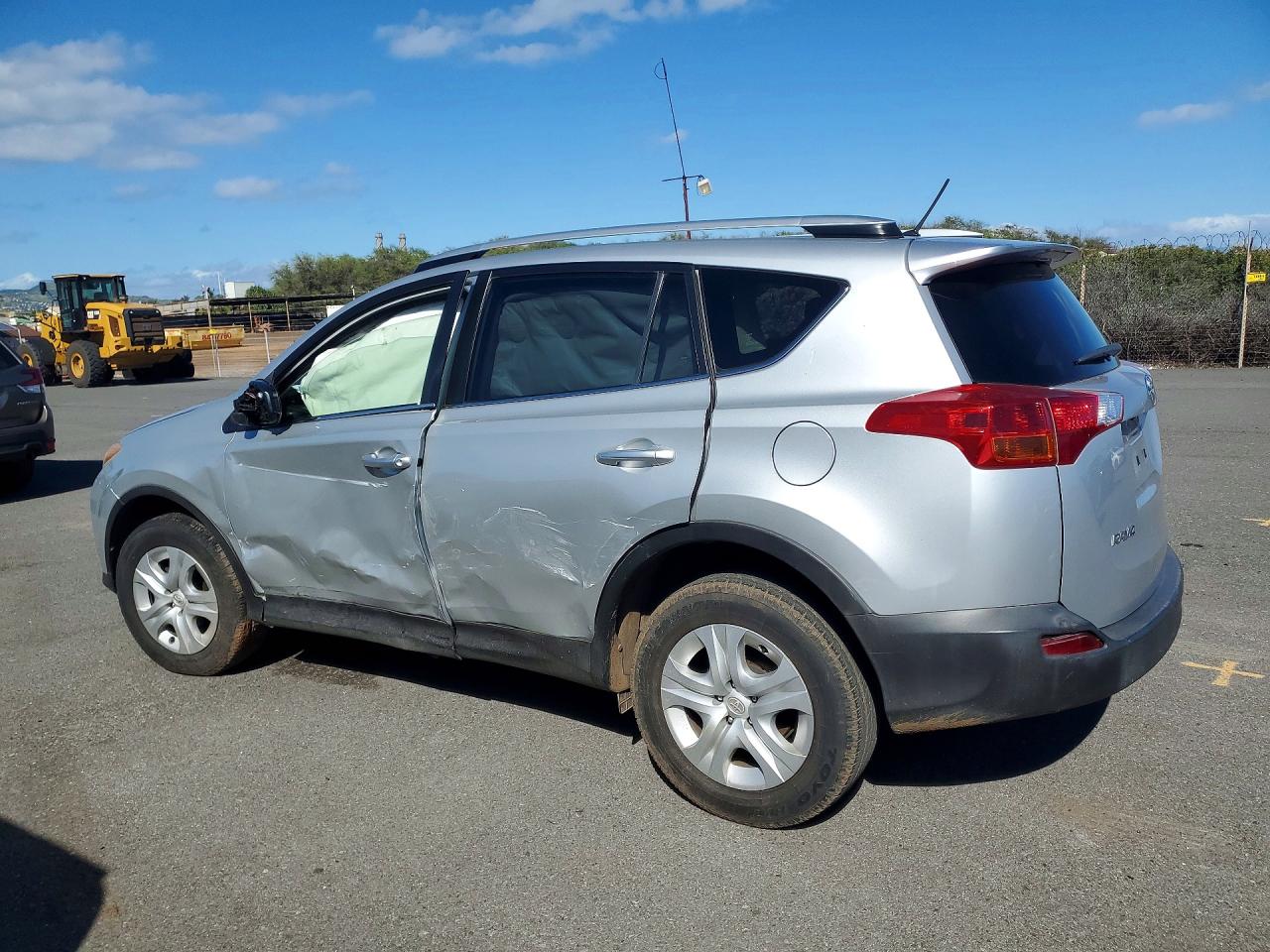 2014 TOYOTA RAV4 LE photo 2